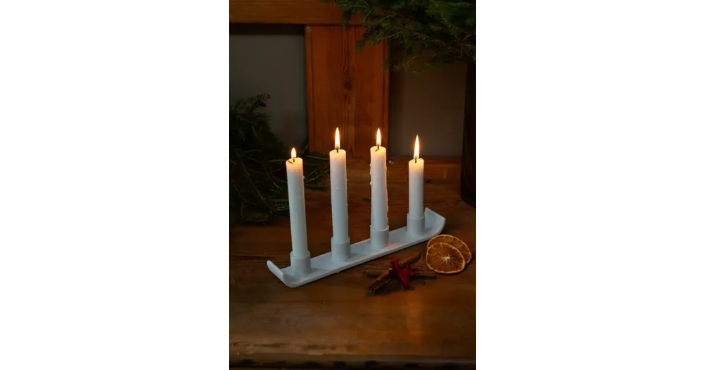 Zlevněný Adventní keramický svícen NYE White