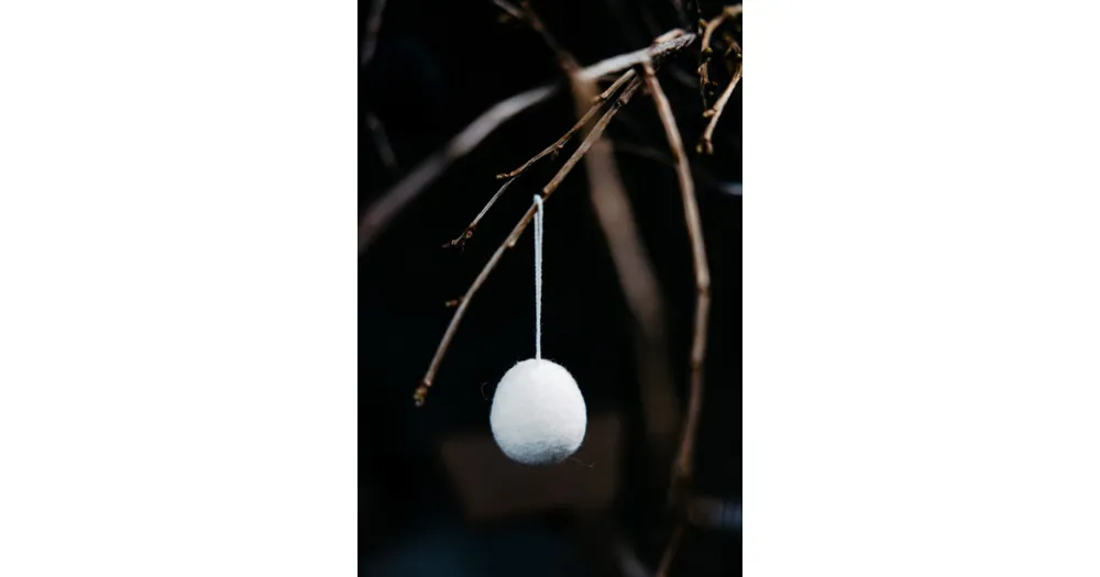 Veľkonočné vajíčko Ullas White 5 cm Výprodej